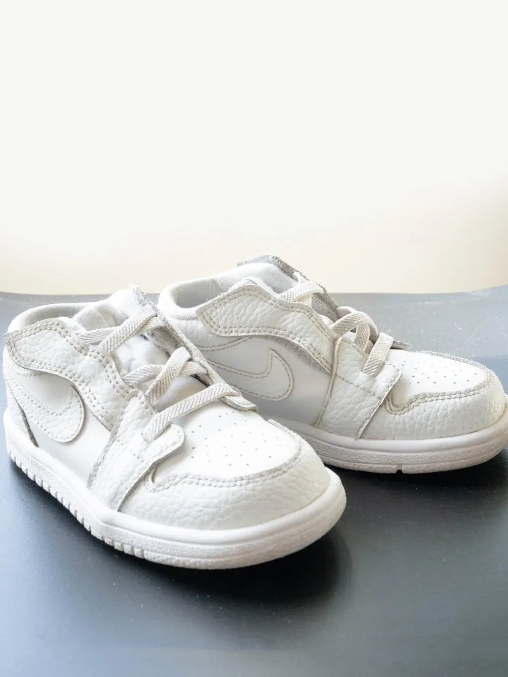 Nike pair kid
